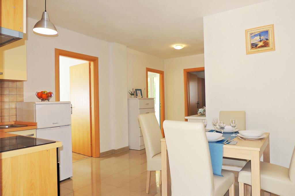 Private Accommodation Kirincic Vrh  Exterior foto